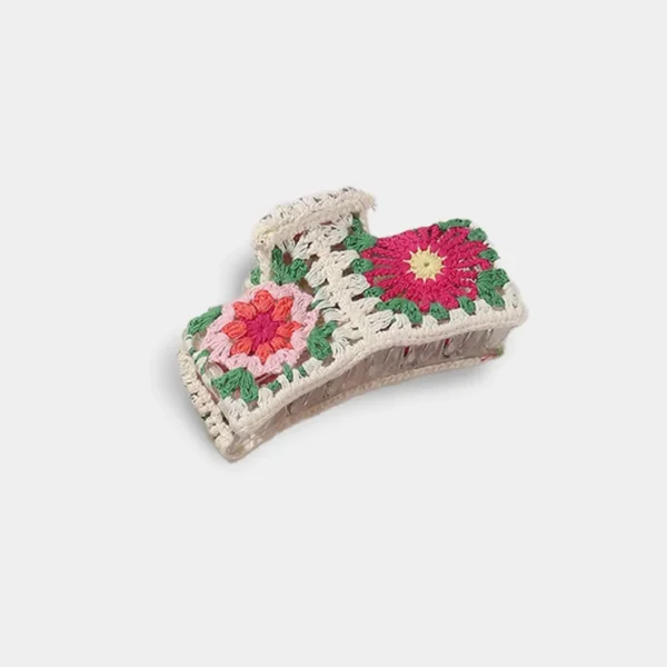 Knitted hairpin