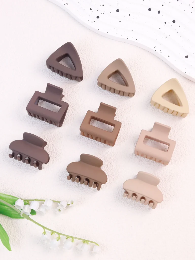Polygonal small clip