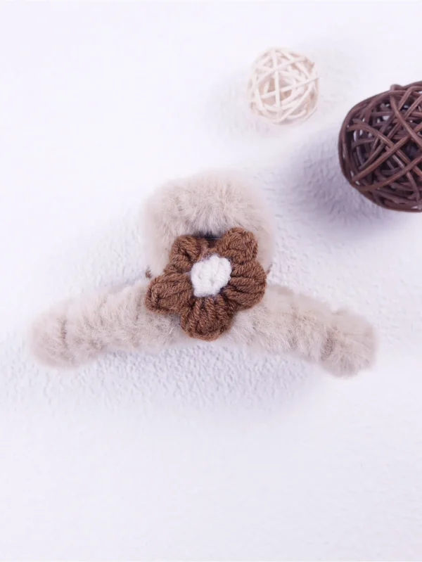 Plush knitted hair claws