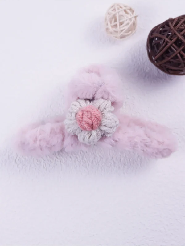 Plush knitted hair claws