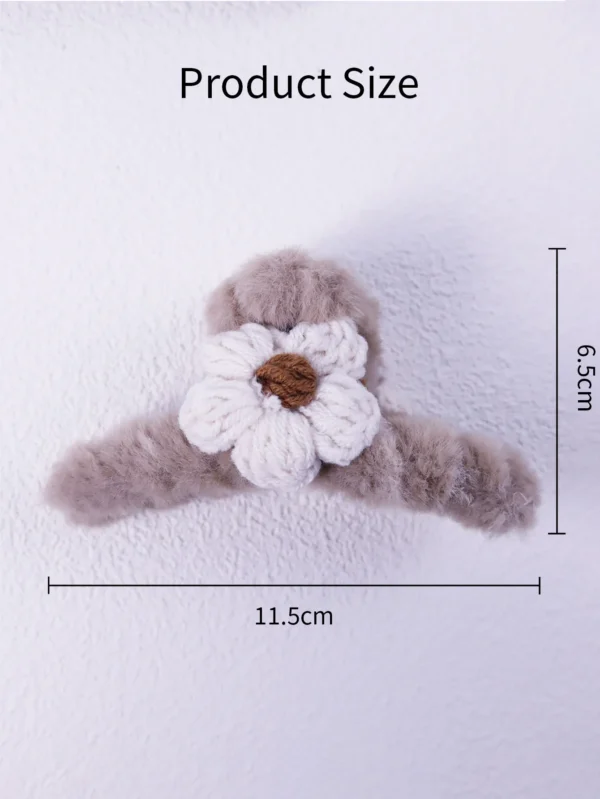 Plush knitted hair claws