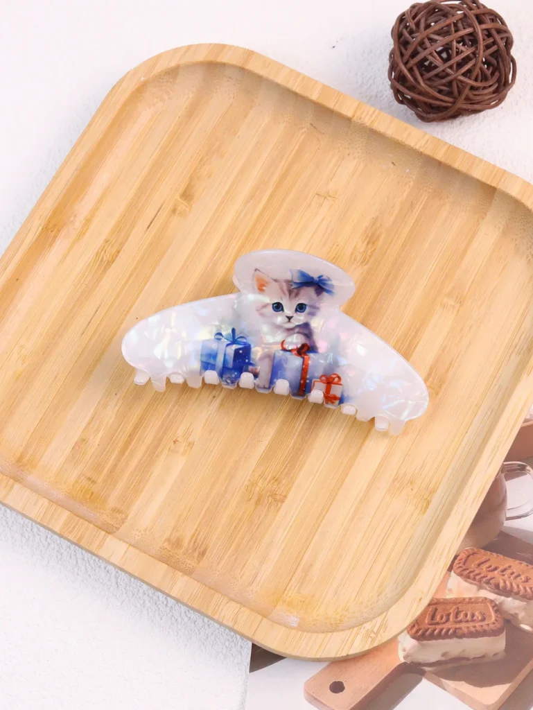 Cat semicircular hair claws