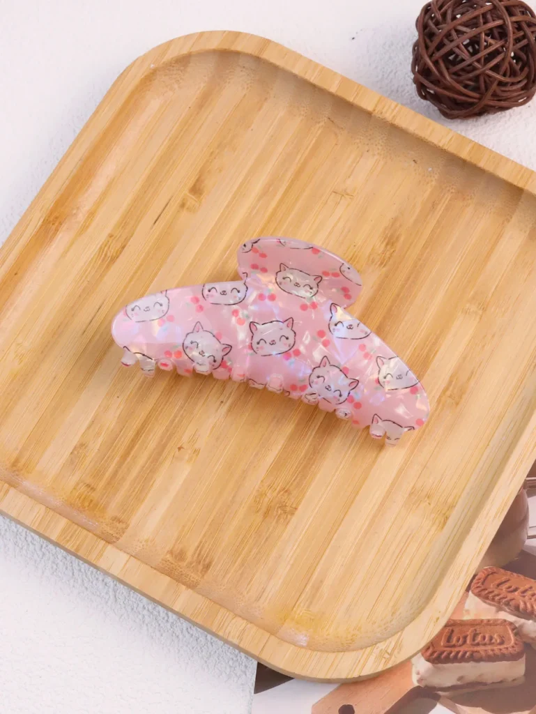Cat semicircular hair claws