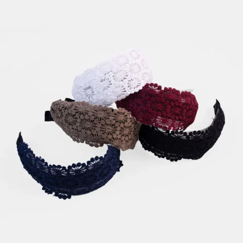 Wide wavy headband