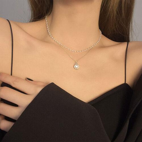 Double pearl necklace