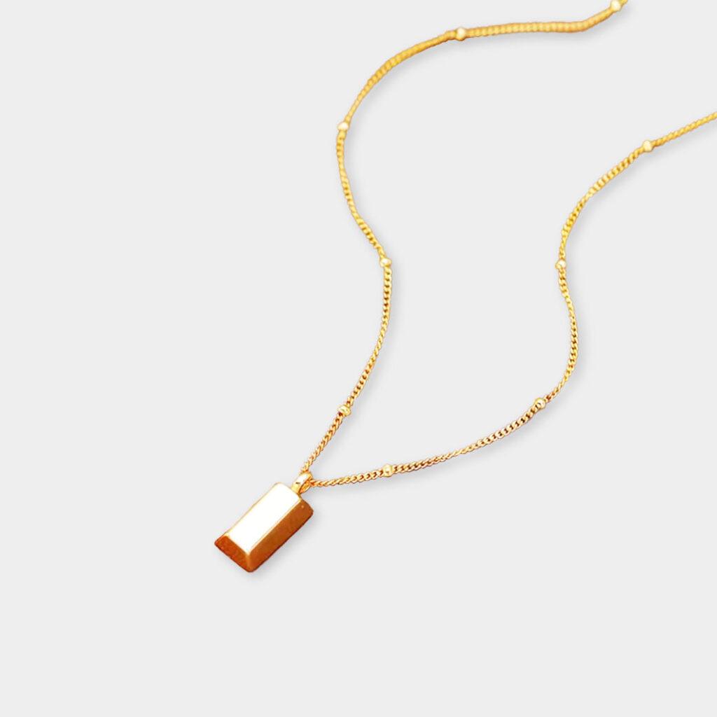 Fashionable and exquisite gold-plated necklace